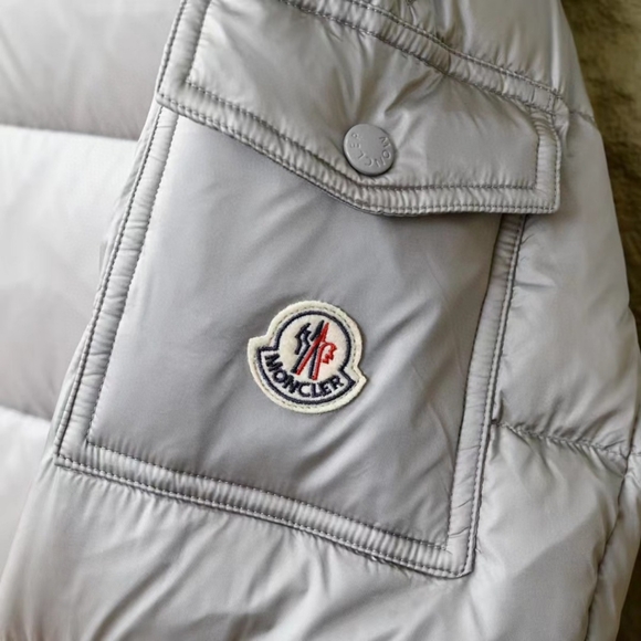 moncler men and women can wear down jackets - Picture 4 of 5